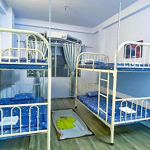 Chambre Juste Pour Hommes Dortoir